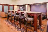 Bar, Cafe and Lounge Hampton Inn & Suites Richmond, IN