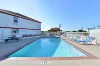 Swimming Pool Best Western Limestone Inn & Suites