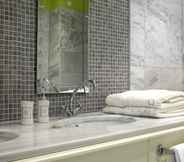 In-room Bathroom 7 Pleiades Luxurious Villas