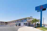 Bangunan Motel 6 Barstow, CA - Route 66