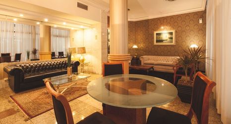 ロビー 2 Curitiba Palace Hotel