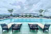 Kolam Renang Courtyard by Marriott Phuket Town