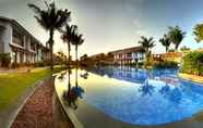 Swimming Pool 5 Radisson Blu Resort Temple Bay Mamallapuram