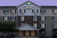 Exterior WoodSpring Suites Kansas City Liberty