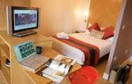 Kamar Tidur 2 Roomzzz Leeds City West