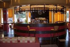 バー、カフェ、およびラウンジ Hotel Mediterraneo