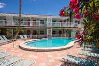 Swimming Pool Tropic Isle at Anna Maria Island Inn