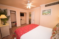 Bedroom Tropic Isle at Anna Maria Island Inn