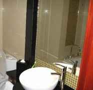 Toilet Kamar 4 Zhong Xiang Hotel