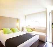 Kamar Tidur 4 greet Hotel Versailles - Voisins Le Bretonneux