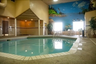 Swimming Pool North Country Inn And Suites