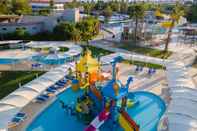 Swimming Pool Euphoria Palm Beach