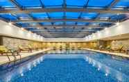 Swimming Pool 2 Four Points by Sheraton Shanghai, Daning