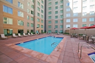 Swimming Pool Residence Inn by Marriott Sacramento Downtown at Capitol Park