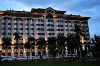 Exterior Mulia Hotel