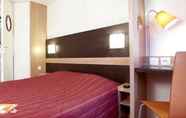 Bedroom 4 Premiere Classe Bourges (6 kms du centre-ville)