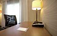 Bedroom 6 Fairfield Inn & Suites by Marriott Edison-South Plainfield
