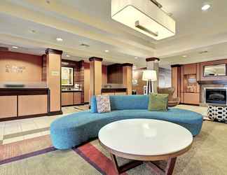 Lobby 2 Fairfield Inn & Suites by Marriott Edison-South Plainfield