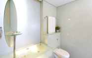 Toilet Kamar 4 Rambler Oasis Hotel