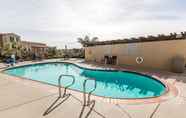 Swimming Pool 2 Hilton Garden Inn San Luis Obispo/Pismo Beach
