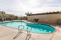 Swimming Pool Hilton Garden Inn San Luis Obispo/Pismo Beach