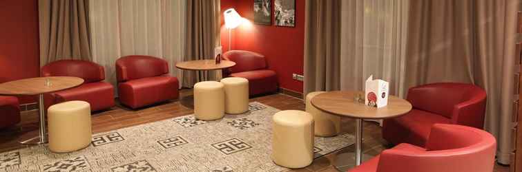 Lobby Hotel Campanile Besancon Nord - Ecole Valentin