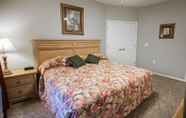 Bedroom 5 Greensview Branson by Exploria Resorts