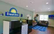 ล็อบบี้ 7 Days Inn by Wyndham Lincoln