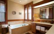 Toilet Kamar 7 Obsidian Residence Club