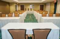 Functional Hall SpringHill Suites Marriott Colorado Springs South