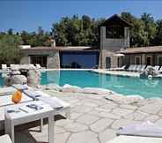 Swimming Pool 2 Aquapetra Resort and Spa