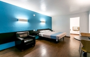Bedroom 5 Motel 6 Missoula, MT - University