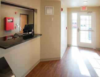 Lobby 2 WoodSpring Suites Junction City