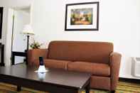 Common Space Best Western Visalia Hotel