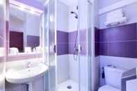 In-room Bathroom Kyriad Direct Arles