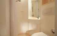 In-room Bathroom 5 Hotel Première Classe Cergy Saint Christophe