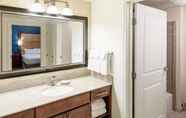 In-room Bathroom 3 Residence Inn by Marriott South Bend Mishawaka