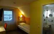 Bedroom 6 Gasthof Hotel Zum Ross