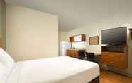 Bedroom 4 WoodSpring Suites Harlingen