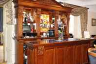 Quầy bar, cafe và phòng lounge Risley Hall Hotel