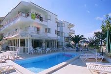 游泳池 Apartamentos Baulomar