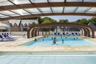 Swimming Pool Résidence Odalys Horizon Morgat