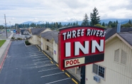 Exterior 7 Three Rivers Inn