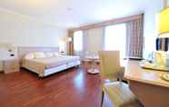 Kamar Tidur 7 Hotel Roxy Plaza