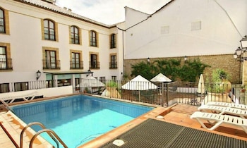 Swimming Pool Hotel Rosaleda de Don Pedro