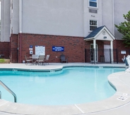 Swimming Pool 2 Microtel Inn & Suites by Wyndham Conyers/Atlanta Area