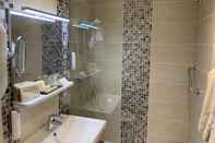 In-room Bathroom Hotel Delavigne