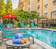 Swimming Pool 4 TownePlace Suites by Marriott Baltimore BWI Airport