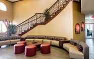 Lobby 6 Comfort Suites Gainesville