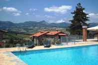 Swimming Pool Hotel Gli Orzali